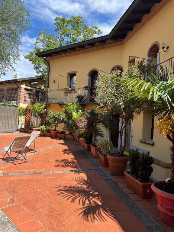 Monolocale Adelaide Abbadesse Guest House Milaan Buitenkant foto